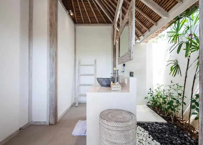 Matahari Munggu 5br Villa Canggu