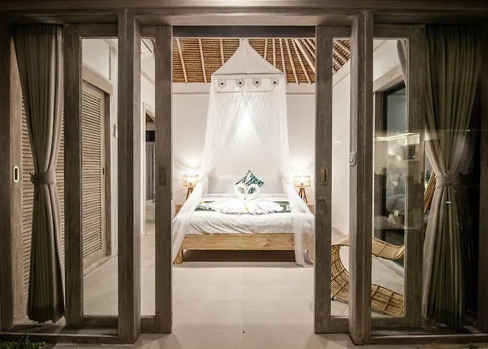 Villa Matahari Munggu 5br Canggu