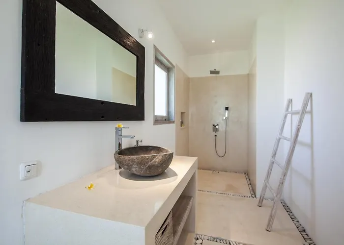 Villa Matahari Munggu 5br *